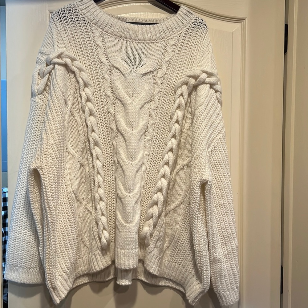 Oversized Chunky Cable Knit Sweater